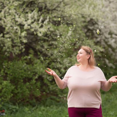 Spring moods - Lily Dream Boobs video on CurveFanz